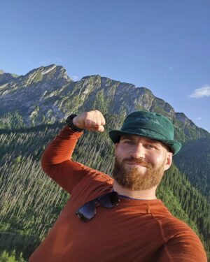 Jan Błachowicz Instagram - 🇺🇲 Mountains can give the most powerful strength 💪🏻
Good morning! Have a great weekend!

🇵🇱 Góry potrafią dać najlepszą wytrzymałość 💪🏻
Dzień dobry! Życzę udanego weekendu!

#LegendaryPolishPower #willRiseAgain