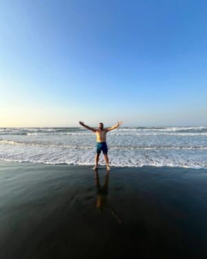 Jan Błachowicz Instagram - 🇺🇲 "It tastes more sweet after the hardships".

Let's appreciate every moment we have. It may be a cliché, but I am truly grateful for this extremely valuable life lesson! I'm still exploring the edge of the world, but I'll be back soon. Charged with energy and gratitude - and ready for action.

Today it's my birthday and I invariably wish myself happiness and perseverance! 🙏🏻

🇵🇱 "Słodsze po trudnościach".

Doceniajmy każdą chwilę jaką mamy. Może to banał, ale naprawdę jestem wdzięczny za tę niezwykle cenną lekcję życia! Jeszcze eksploruję kraniec świata, ale niebawem wracam. Naładowany energią i wdzięcznością - oraz gotowy do działania.

Dziś są moje urodziny i niezmiennie życzę sobie szczęścia i wytrwałości! 🙏🏻

#LegendaryPolishPower 👊🏻