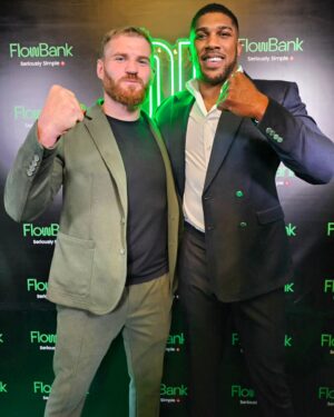 Jan Błachowicz Instagram - 🇺🇲 What a pleasure to meet and have a chat with @anthonyjoshua 👊🏻👊🏻 See you in Poland!

The @flowbank 2nd Trading Championship Final will start in a very few moments. Last year I took a 2nd place. Who will win this time?

@flowbank thank you for this invitation. It's an honor to be a part of your team 🙏🏻

#FlowBankChampionship 

🇵🇱 Mega sprawa poznać i porozmawiać z @anthonyjoshua 👊🏻👊🏻 Do zobaczenia w Polsce!

Za kilka chwil rozpocznie się 2. Finał Mistrzostw Tradingu @flowbank. W zeszłym roku zająłem 2. miejsce. Kto wygra tym razem?

@flowbank dziękuję za to zaproszenie. To zaszczyt być częścią Waszego teamu 🙏🏻