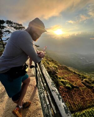 Jan Błachowicz Instagram - 🇺🇲 "It tastes more sweet after the hardships".

Let's appreciate every moment we have. It may be a cliché, but I am truly grateful for this extremely valuable life lesson! I'm still exploring the edge of the world, but I'll be back soon. Charged with energy and gratitude - and ready for action.

Today it's my birthday and I invariably wish myself happiness and perseverance! 🙏🏻

🇵🇱 "Słodsze po trudnościach".

Doceniajmy każdą chwilę jaką mamy. Może to banał, ale naprawdę jestem wdzięczny za tę niezwykle cenną lekcję życia! Jeszcze eksploruję kraniec świata, ale niebawem wracam. Naładowany energią i wdzięcznością - oraz gotowy do działania.

Dziś są moje urodziny i niezmiennie życzę sobie szczęścia i wytrwałości! 🙏🏻

#LegendaryPolishPower 👊🏻