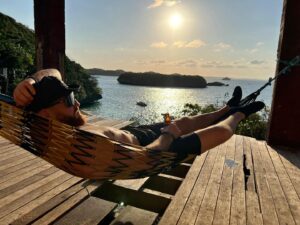 Jan Błachowicz Instagram - 🇺🇲 I miss the Octagon very much. But sometimes you just have to take some time off. Listen to your body. Nothing happens without a reason. I'm patient. At least I'm trying to. I'm experiencing so much good energy now. Taking a chance to have a look at my life from a totally new perspective. It's so good.
This will all take me to the right place 🔥🙏🏻

🇵🇱 Bardzo brakuje mi Oktagonu. Jednak czasami pewne sytuacje zmuszają do chwilowej pauzy. Ciało zawsze mocno sygnalizuje takie rzeczy. Nic nie dzieje się bez przyczyny. Jestem cierpliwy. Przynajmniej staram się taki być. Doświadczam w tym momencie mnóstwa dobrej energii. Nowej perspektywy, która niesie za sobą wiele cennych lekcji. 
To wszystko doprowadzi mnie we właściwe miejscem 🔥🙏🏻

#grateful