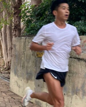 Jan Lam Hoi-Fung Instagram - 既然宜家咁多人跑步跑上山，
山上嘅指示牌有無得智能啲，
咁就唔爭在加埋安全監測啦，
見到有人跌低咗或者有危險，
自動醒目會識發出求救訊號，
咁就智能到人人都讚超高能。
城市創科大挑戰你哋有無計？
有計就即刻參加就快截止喇！
 
@city_grand_challenge
 
#諗點解不如諗點用創科拆解
#山人有計