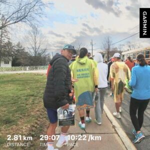Jan Lam Hoi-Fung Instagram - 碌留言睇見個「勁」字仲加埋棟起手指公，笑到諗過要班支黑星返黎指住大家嗌：「玩夠嘞噃！同我舉高雙手！」
不過明嘅，粉絲殺人事件！
但係放心，自己知自己事。

管唔到公海眾金手指啫，
都要擘大自己對老花眼。

同你講「你是最好的你知道嗎」多數都冇好結果，
到頭來最幫到手多數係話「你是最X的」嗰一個SSSS啦！

騷，要X人先要X自己，要袋定包鹽傍身，得閒對準自己傷口灑佢幾嘢補身「嘩我_吖！跑成咁？點練㗎？做乜_都係是但求其，好_心你啦⋯」下刪_ _字。

想下次好過上次，
運動後飲補充劑。
保乜力佳物力外，
要同大家介紹番，
我推薦呢隻叫「殺傷力」！
可適量自隊，順便敬大家！

#芝加哥馬拉松2024