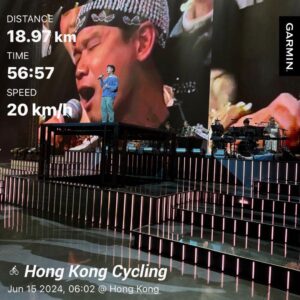 Jan Lam Hoi-Fung Instagram - 台上一分鐘，台下十年功。
#多謝UncleAuntie過大海在台下發神功
#八月三號晚台上台下再顯神功