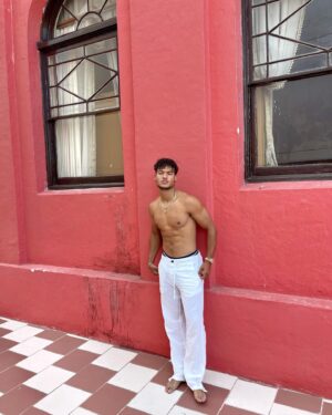 Jan Luis Castellanos Instagram - buen día