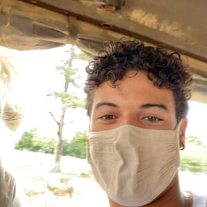 Jan Luis Castellanos Instagram - i officially have deeper connection w/ camels 🐫