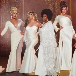 Jan Sport Instagram - Had such a fun day being a bride with @loveincmag and my sisters @auramayari, @getjaxed, @mrskashadavis, @janjanjan, @honeydavenportofficial, @arielversace and @chasity_st.cartier ! I know we all felt so beautiful!

Thank you for the beautiful photos, @raultovar, and @athenakulb for the amazing BTW videos! Thanks for the whole crew at @unitedpalacenyc, @kristaroser, @thisishayl, @maggiemahlock.art, @sterlingtullnyc, @emilyrochotte

And of course shout out to my hair goddess and queen @baehmbaehmwigs !

Get your copy now at @barnesandnoble !