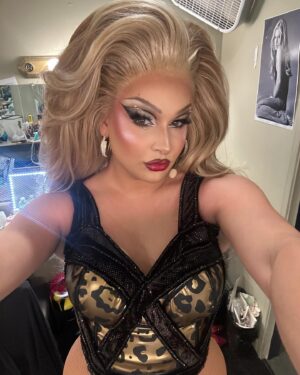 Jan Sport Instagram - I can’t believe that my return to the stage is with my best friends, queens who I’ve looked up to since before I even did drag, a legendary alumni I always admired, a director who taught Kris Jenner All That Jazz in my first ever drag mix of all time, and a group of the most talented, caring, and passionate individuals I’ve had the pleasure to work and create with. Thank you @dragthemusical for bringing joy to all of our lives. I’m so lucky I get to be a part of this incredible cast and crew!