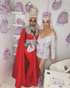 Jan Sport Instagram - Drag Con Day 2 💜
Got to see some of my favorite people, give bags to my friends, and take too many pictures to put alll in 1 carousel! Thanks for making this drag con my most magical yet. @rupaulsdragcon thank you for having me and I’ll see y’all again in the UK next year!!! Thanks to everyone who purchased a @jansport bag a Polaroid and gave me a hug this week 😊
I wanna give a massive shoutout to my new friend who I can’t get enough of , @tianabiscuitofficial for helping me and running the booth so easily and keeping the vibe soooo correct all day. You and @ejdohring kept my head on all weekend and I’m so grateful for you. I’m also so grateful for my incredible designers @caseyyalater and @mistygwigs who have been working on these looks for so long. I’m so happy you’ve alll gotten to see them in their glory!! All my love, I’ll have word on a restock soon, I’m gonna go sleep!