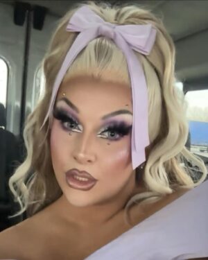 Jan Sport Instagram - Me and my children 💜 Drag Con Day 1 💜 I am so overwhelmed by the love I’m receiving on my backpack and fanny pack. It is truly something I really have believed in and I’m so happy you all love them as much as I thought you would. Thanks to my sisters who came by the booth today, thanks to my FANS who came by the booth today, thank you @jeffreykellydesigns for this dress and @baehmbaehmwigs for this wig! Thank you @jansport and @ginagaran for driving the ship, seeing this through, and believing in me! thank you @tianabiscuitofficial for helping me all day and thank you @ejdohring for being there for it all 😊 I love you babes! See you tomorrow at 10!