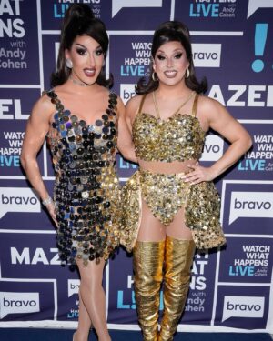 Jan Sport Instagram - Can’t stop smiling about our Jingle Jam Tour!
We loved hanging at the clubhouse for @bravowwhl with @kathyhilton and @parishilton !!! Not only were they so sweet, but we were all matchy in our silver and gold! Thank you @bravoandy and the team at @bravotv for helping us promote our tour happening RIGHT NOW! The Jackie and Jan Jingle Jam! Tickets available in my bio!