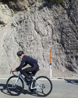 Jana Kesenheimer Instagram - “Ich glaub wir könn dann essen. Ja ich glaub auch.” [I think we can eat now. Yes l, I think so, too”]
…summarizes my current bike life pretty well. 

After having done a little interval session on Friday, I went for a gusto Karwendel road ride on Saturday, and circled around Kufstein to Bavaria (Chiemsee) on Sunday - in awesome company. 🥨

I think we can eat now.

Routes on strava! Link in my bio.

—— ad, unpaid 
@specializedde #iamspecialized 
#cycling #bikelife #livinginthealps #ultracycling #roadcycling #karwendel #ithinkwecaneatmore
