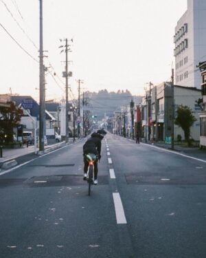 Jana Kesenheimer Instagram - After crossing the Japanese main island from Kagoshima to Hachinohe during the @japanese_odyssey by bike, we now still can't say more than hello (Konichiwa), thank you (arrigato) and ok (hai). 
But what we learned: no one will steal our bikes here, everyone is nice. Secondly, the snacks reveal an endless variety of discoveries (we soon no longer asked ourselves what they were, but only whether they tasted good). Thirdly: intensive long cycling in a pair is definitely as least as much fun as a sleep deprivated solo mission. 

Over the course of 2600 kilometers and 40,000 meters of altitude gain in just 9 days, we've embraced a mix of bivouacking and hotel stays, while also contending with autumn weather that not only painted the landscape with beautiful colors but also gave us a bit of a runny nose.

We captured so many photos during this journey that it was challenging to decide what to share first, but "Hai," here we go!

______
@specializedde @tailfincycling @pi_rope @7meshinc @supernova__design @evocsports @dotwatcher.cc @bikepackingcom 

#bikepacking #cycling #bike #bikelife #japan #cyclinglife #sworks #tailfin #biketouring #cicloturismo #bikewander #adventurecycling #adventure #outsideisfree #bicycle #bikepackinglife #biketravel #biketour #worldbybike #cycletouring #cyclingphotos #ridetherope #roadbike #bicycletouring #fromwhereiride #adventurebybike #travelbybike #iamspecialized #gravelride #travel