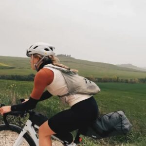 Jana Kesenheimer Instagram - For the Easter days, we again adopted „Italian“ nicknames, and so it happened that I, aka Italjana, cycled from Bologna to Elba (and back) with Cappuchali @ali___popp and Stefano Calzone @stephan_wieser (who both showed off their „extra“ bike riding style when I filmed…). 

Isola d’Elba and Tuscany were beautiful as expected, despite Sahara sand in the stormy air. But my highlight was the Apennines on the way back: narrow, paved roads, lots of altitude meters, and no other person (not one car) in sight for miles. So, we greeted all the cats, horses, and whatever else crossed our path along the way... Buongiorno! 

Stats: around 920km, 17.000 moa 
Route (highly recommended!) on my profile @komoot 🌳

[.] @ali___popp 

___ unpaid ad (Markennennung) 
@specializedde #iamspecialized 
#bikepacking #aethos #ultracycling #cycling #bikelife #roadbike #italia