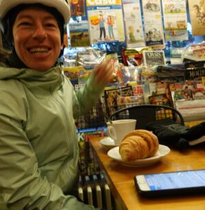 Jana Kesenheimer Instagram - What, you’re still cycling? - is a sentence I hear quite often lately. Indeed, I cycle less, and I run more (yes, run), and go skiing (both the thin and thick kind). 

Winter bikepacking, it must be admitted, is considerably less smooth than in the summer. Still, I’ve made it a tradition with Simone to be on the road for three days every winter. And, what can I say, we had to clean the bikes from the mud sometimes twice a day, but the Pistachio Dolci and the tired legs made us as happy as we’ve been in a long time. My face was red from the cold and sun on Monday. So worth it (also investing in waterproof winter cycling shoes…) 

#italjana (it’s me)
_____
W @i_like_the_long_way 
Ad @specializedde #iamspecialized #gravel #gravelbike @asssavers #snvl #cycling #bikepacking #winterwonderland #wintercycling #diverge #divergestr #dolci #cyclinglife #bike