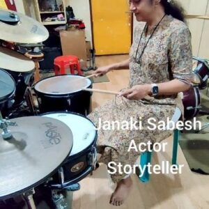 Janaki Sabesh Instagram - Surprise visitor at the  drum class today! Actor/ Storyteller Janaki Sabesh jammed with us today.
If you are excited to join our summer classes give us a call @9840046827  #drumsmurali #Jusdrums #Gilli #Janakisabesh #drummer #drumbeats #Chennai #Taalathma  #ilaiyaraaja #chennaidrummer #rhythm #drums #percussion #innovativedrumming #interactivedrumming #drummersofinstagram #tiktokindia #tiktok #reels #youtube #shorts #shortvideo #illayaraja #rajnikanth #drumming #summerclass #celebrity #excited #learning #music