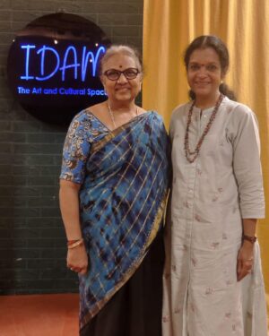 Janaki Sabesh Instagram - What can bring 6 strangers together in 90 minutes? A magic unfolded around this at the 'Flashback' event I facilitated at @idam_thespace Kodambakkam on Saturday. 
It was a ride into our past with photographs, objects and special memories from our lives. We sat in a circle, slowly warming up to introductions about ourselves. Then each of us went back in our own time machines to fetch back memories that evoked beautiful emotions in us.
Nithya, started off with an exploration of 'Can a metro train journey be viewed from the lens of a life presented with new opportunities?'. All of us had a train story for sure. So we shared stories of fears, broken hearts, food memories and inspirations connected to train journeys. 

It was such a heartwarming moment when Nithya shared a newspaper report on a similar session that I had facilitated 5 years back!

Selvi, took us to her days in the 1960s when commute to school was in horse carts through dark and dense hilly routes. She also recalled a heartwarming story of her reunion with her school best friend after many years, something that we think would happen only in movies. 

As everyone listened in awe, the conversations seamlessly moved to objects that we held dear. From a miniature typewriter, to books and watches passed on through generations, to cherished gifts from an ex-girlfriend, each of us were now talking about our most personal stories without the fear of being judged. And that's what an intimate group session like this can do. 

It was turning into a deep and intense, yet safe space for sharing, as each participant took cue from the previous story and expressed theirs. A warm connect blossomed through the flashback ride we took together. 

I find it apt to say that every kind of story had its 'idam' (place) there! 

As we ended with some soothing lemon tea and butter biscuits, my heart was full and thankful for yet another evening where stories brought a group of strangers together♥️

#flashback #storytelling #magic #momentswithmaajanaki