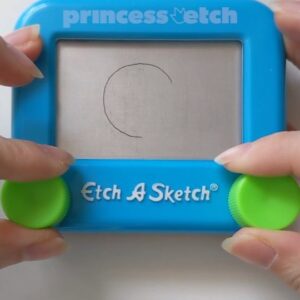 Jane Labowitch Instagram - Etch A Sketch Circle ⭕ 

#etchasketch #etchasketchart