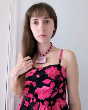Jane Labowitch Instagram - This dress is the best $20ish I ever spent at Forever 21 back in 2010ish

#forever21 #flowerdress #etchasketch