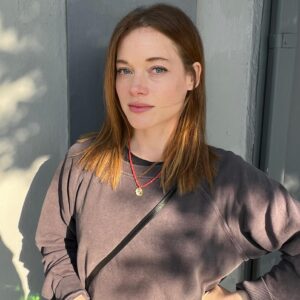 Jane Levy Instagram - @cervandohair has been cutting my hair for almost 14 years. Thank you for letting me flex