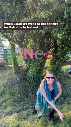 Jane Sibbett Instagram - Just a touch of Ireland here, but so much more gratitude to come. Did you read my newsletter today yet? I’m still here. I’m still abroad and out out of body, but with earth, air, water, fire, and spirit are dancing through me again. On this night of the Sagittarius full moon rising full and golden in the Germanic skies what beauty will you manifest from your heart of love? ♥️