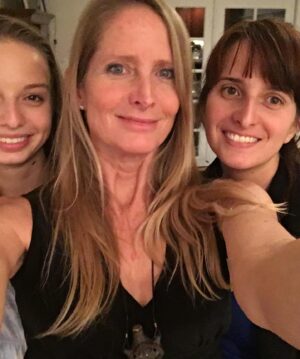 Jane Sibbett Instagram - Happy Easter! I’m so sorry this is late getting out. These are pix from Easter last year and the years before, but it’s what I have in these delicate times. Thanks to those who understand I am dealing with a family emergency/urgency. And to those who didn’t hear, I’m so sorry I had to cancel Saturday’s dance. I’ll try and reschedule or reimburse as soon as I have a better understanding of the week ahead. I hope your day was sweet. I got to speak to at least one of my kids today and texted with the other two and had a glorious FaceTime with my granddaughter and my daughter-in-love. I am blessed and grateful. How was your day? Sending love. #easter #bunny #love #rise #love #peace #hotcrossedbuns #rosslynchapel #ilovemyfamily #momlife #grateful #instagood #healing #health #thankyou #happyeaster