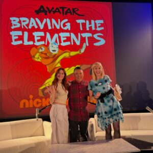 Janet Varney Instagram - Had an amazing time with our sublime #bravingtheelements team at #vidcon yesterday! & thx to our PHENOM panel guests @straw_hat_goofy , Lee of @teamtheorist & our own @michaelamostly !! 💙🤎🧡🤍