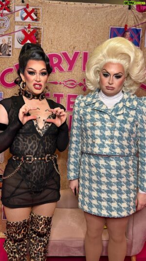 Janey Jacké Instagram - Sisters reunited in london so you just know we HAD to recreate the iconic moment that defined our friendship and will haunt us forever 💄 😂  @cherylholequeen @dragraceukbbc  #dragraceuk #ukvstheworld #uk