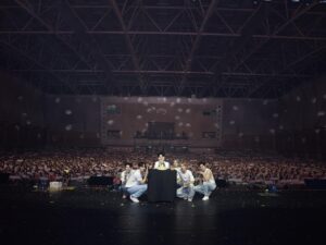 Jang Dong-woo Instagram - 인피니트로서
8월 19일 콘서트 투어를 시작해 9월10일까지 행복한 꿈을 꾸고 왔습니다.
작년부터 준비해 멤버들뿐만 아니라 여러상황들까지 우여곡절도 많았고 행복 눈물 감동등등 모든 감정을 다 느꼈습니다.
성인이 되자마자 데뷔해 지금까지 활동중에 제일 행복한 콘서트였습니다.
5년이라는 긴 세월을 기다릴 수 있게 해준 인스피릿 다시 한번 고맙고 사랑합니다! ( 오류가 나서 다시 올려요 !)
