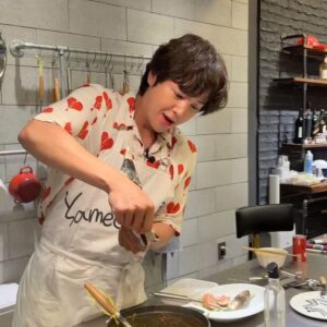 Jang Keun-suk Instagram - 🫕🥘🔪🍜근샤