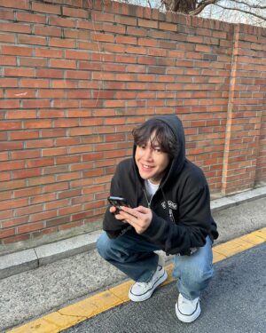 Jang Keun-suk Instagram - 하지마~ 하지마~