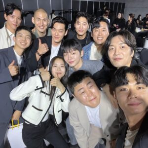 Jang Mi-kwan Instagram - #Black Knight 
무대인사 즐거웠습니다^^