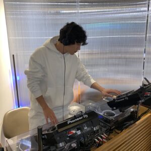 Jang Mi-kwan Instagram - Yo!! drop the beat  #contact #컨택트서울