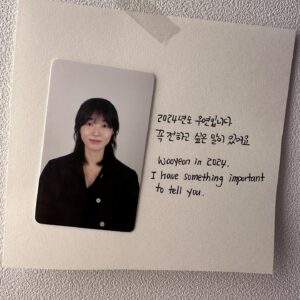 Jang Woo-Yeon Instagram - 안녕하세요 우연이에요😊
오랜만에 글로 마음을 전해요.
읽어봐주시겠어요??🫣
It’s Wooyeon:-)
After a long time, 
I‘m expressing my feelings through writing 😊
Would you mind reading it? 👀