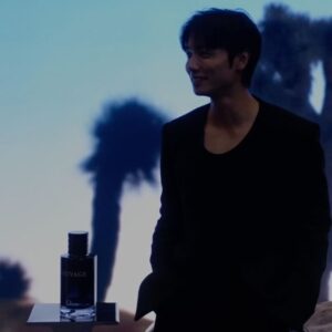 Jang Yeon-woo Instagram - #광고 #디올소바쥬팝업 @dior @diorbeauty 
 
디올 소바쥬와 :)