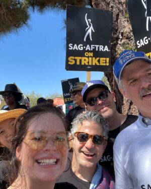 Janie Haddad Tompkins Instagram - Was INSANE at Universal today! We shut down Lankershim Ave for 30 minutes and cops came to retake the street from thousands of indignant and righteous actors✊! You know the adage: It’s showBUSINESS not showEXPLOITATION. 

#WGAstrong #DoTheWriteThing #WGAstrike
#SagAftraMember #1u 
#SAGAFTRAstrong #SAGAFTRAstrike #Power2Performers
#HotLaborSummer