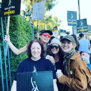 Janie Haddad Tompkins Instagram - 1) Better Call SAG! 2) captains & delegates. 
SOLIDARITY✊

#1u 
#SAGAFTRAstrong #SAGAFTRAstrike #Power2Performers #SolidaritySeason