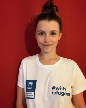 Janina Fautz Instagram - #worldrefugeeday2021
Sei dabei, setzte ein Zeichen für Solidarität und Menschlichkeit. Bei der @unofluechtlingshilfe findet ihr mehr Infos und erfahrt, wie ihr unterstützen und helfen könnt. 
.
#withrefugees