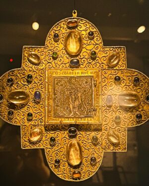 Janina Ramirez Instagram - How is this for treasure?!?! One of the Seven Wonders of Belgium, the 32 pieces of medieval Mosan art in this collection are truly remarkable. Not least because we know the 12th century artist behind them - Hugo of Oignies. He even included his portrait on the famous book covers. The treasures were hidden in the wall of a farm house to protect them during the early nineteenth-century French suppression of the monasteries, but thanks to a team of brave nuns, they were saved and are now deeply treasured by the people of Belgium. I’ll be talking about them during my @histfest course from 10th Jan so be sure to join me! http://histfest.org/medieval-women/