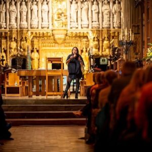 Janina Ramirez Instagram - Well it seems I can only deliver maniacal lectures. Seen here @Southwarkcathed for @PAPYRUS_Charity . Sometimes I just wish I could act a bit more restrained… amazing photos by @stevecrossphoto 😍