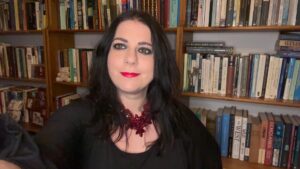 Janina Ramirez Instagram - 💀SPOOOOOKTACULAR NEWS!!💀

I’m running a new four week course with @hisfest recovering lost medieval women!! I’ll be your personal tutor across four hand-crafted session, for just £40 - ‘learning for less from the best!’ 
Wing your way over right now…🦇

eventbrite.co.uk/e/recovering-l…