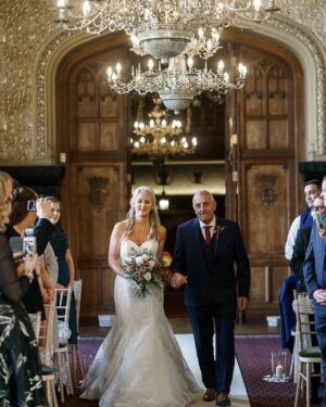 Janine Gateland Instagram - My baby sis got married 👰 🎩 💒 💍 at #carltontowers in the UK 🇬🇧 PLUS my family learned we are related to Muriel Fitzalan Howard (1884 to 1962) so we are actual relatives of Carlton Towers way back in history 🏰