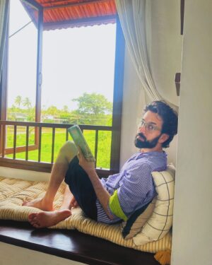 Jankee Parekh Instagram - Susegad Max whilst listening to Frank Sinatra & Anuv Jain, chomping on poi and some chocolate cake, drinking some local beer and hanging out with some fav peepz celebrating life and a birth day at the gorgeous and serene @lussostays_ 

Much like home away from home but home 💚