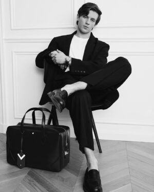 Jannis Niewöhner Instagram - Anzeige/Ad

Mit @montblanc in Paris.

#montblancleather 

#montblanc