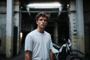 Jannis Niewöhner Instagram - @dannyjungslund @bennet_weidemann 

💥❤️danke fürs mitnehmen