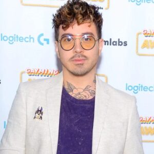 Jaremi Carey Instagram - Thank you for having me as a presenter at the @gaymingmag awards!

Congrats to all the winners 🏆👏
📷 Catalina Media