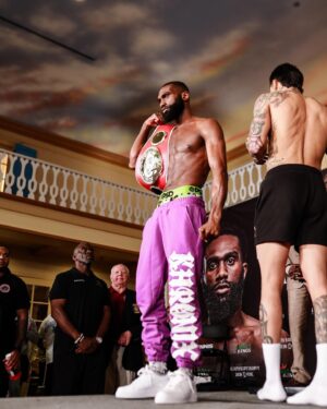 Jaron Ennis Instagram - 145.5 ⚖️💪🏾🔪🆙 🤫😈 I can’t wait 🥶Another day another dollar 😉#TeamEnnis #LetsGetIt❗️Tune In tomorrow at 9:30pm #DontWantToMiss 😮‍💨
#Showtime📺🤪
#EnnisVilla 
#MainEvent 
#TeamEnnis 🐺⚰️
#AndStill🤴🏾💫
#Undefeated 
#LLJJ 👴🏾❤️ 
@tahstones : 📸
@onlyfans