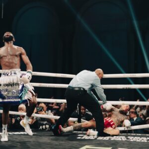 Jaron Ennis Instagram - THE BIGGEST HOMECOMING 👑 ITS TIMEEE! 🐺 JULY 13th WE BACK ON TOUR 😮‍💨 at the Wells Fargo Center on DAZN📺 Defending my IBF World title. I can’t wait 😬 32-0 29KOs coming soon 😈🙏🏾❗️#TeamEnnis #AndStill #PIACTour⚰️