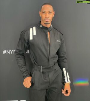 Jarrell Hargraves Instagram - Remembering how much I absolutely loved This @marquisefoster of @projectrunwaybravo Look on me as I sat front row at @nyfw. Undoubtably Loving the garment, but it was the meee in the garment for me! As my fav @dashaunwesley would say, “NOOO SADE!” 🤩😎🤩 Something about me I this look was Chic, Masculine, fashionable and Sexy as hell even covered up! 😜
Thanks @marquisefoster for being available for me that week. A 2nd collab is Loading.... 👏🏽👏🏽‼️😎

P.s. I’m gonna get my @metgalaofficial moment very soon! Watch! ⏳

📸 @johnlamparskii
