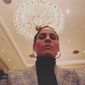 Jasmin Gerat Instagram - Mit 40 endlich Kronenträgerin! #yeah
